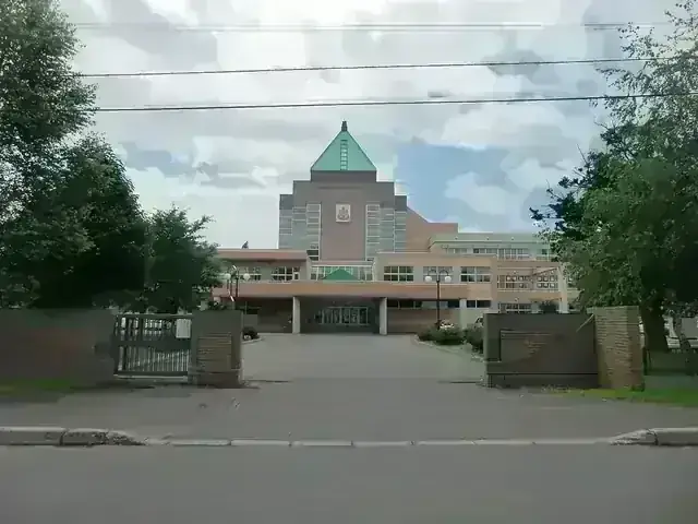 白樺学園高等学校