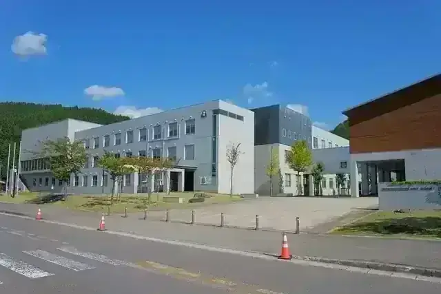 秋田県立横手清陵学院高等学校