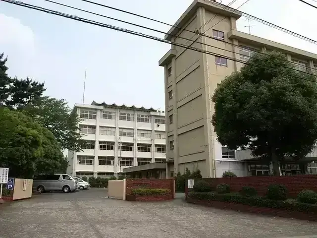神奈川県立百合丘高等学校