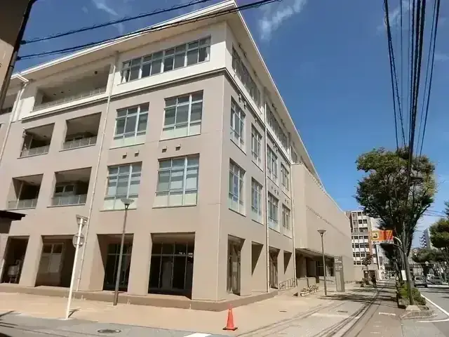 富山県立雄峰高等学校
