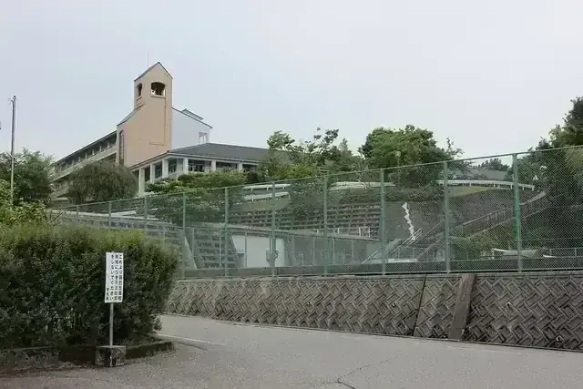 石川県立金沢辰巳丘高等学校
