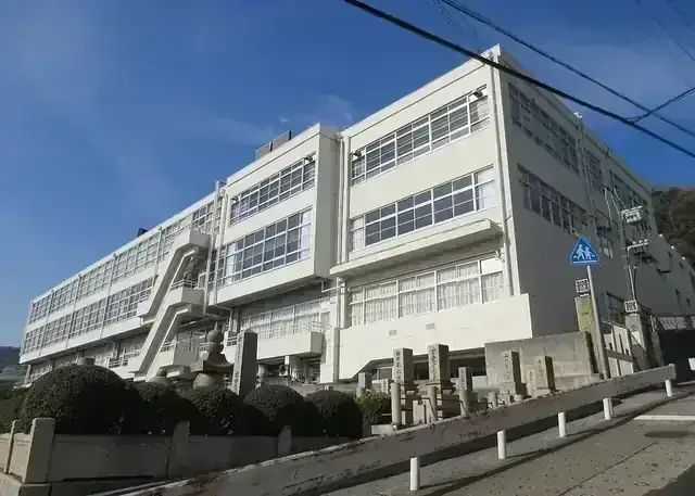 神戸龍谷高等学校