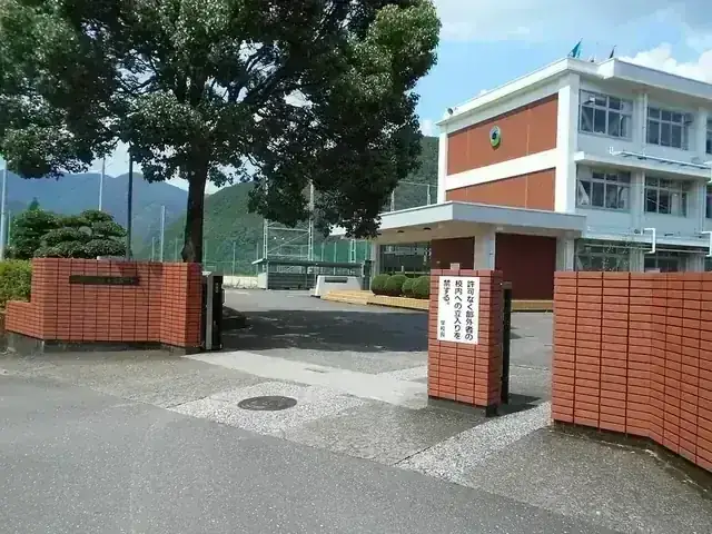 高知県立四万十高等学校