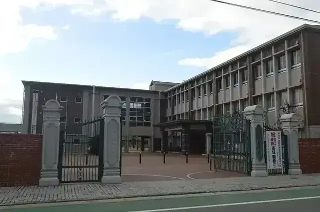 福岡県立伝習館高等学校