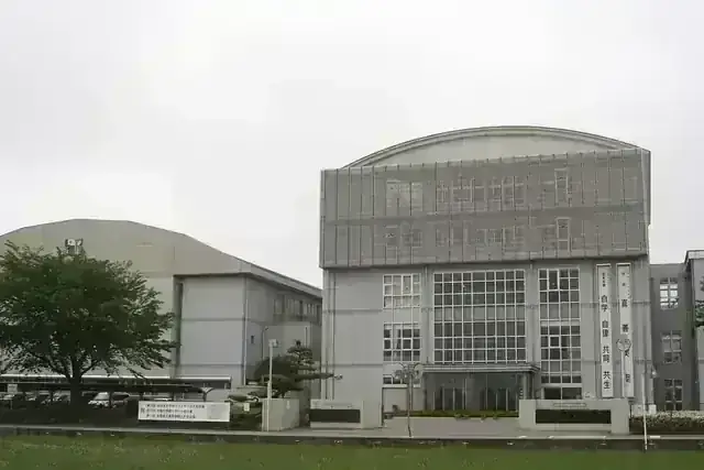 伊勢崎市立四ツ葉学園中等教育学校