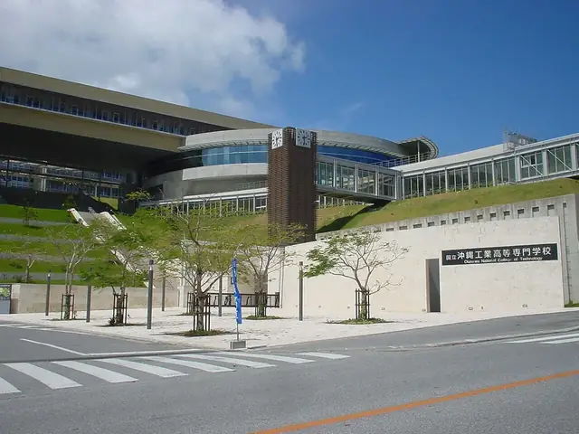 沖縄工業高等専門学校